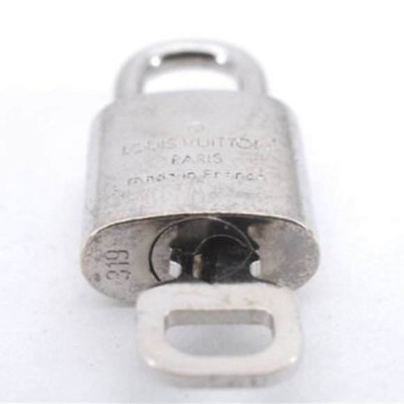 Louis Vuitton Lock & Key Silver Brass Authentic #315 Bag Belt Choker Bracelet - Picture 9 of 16